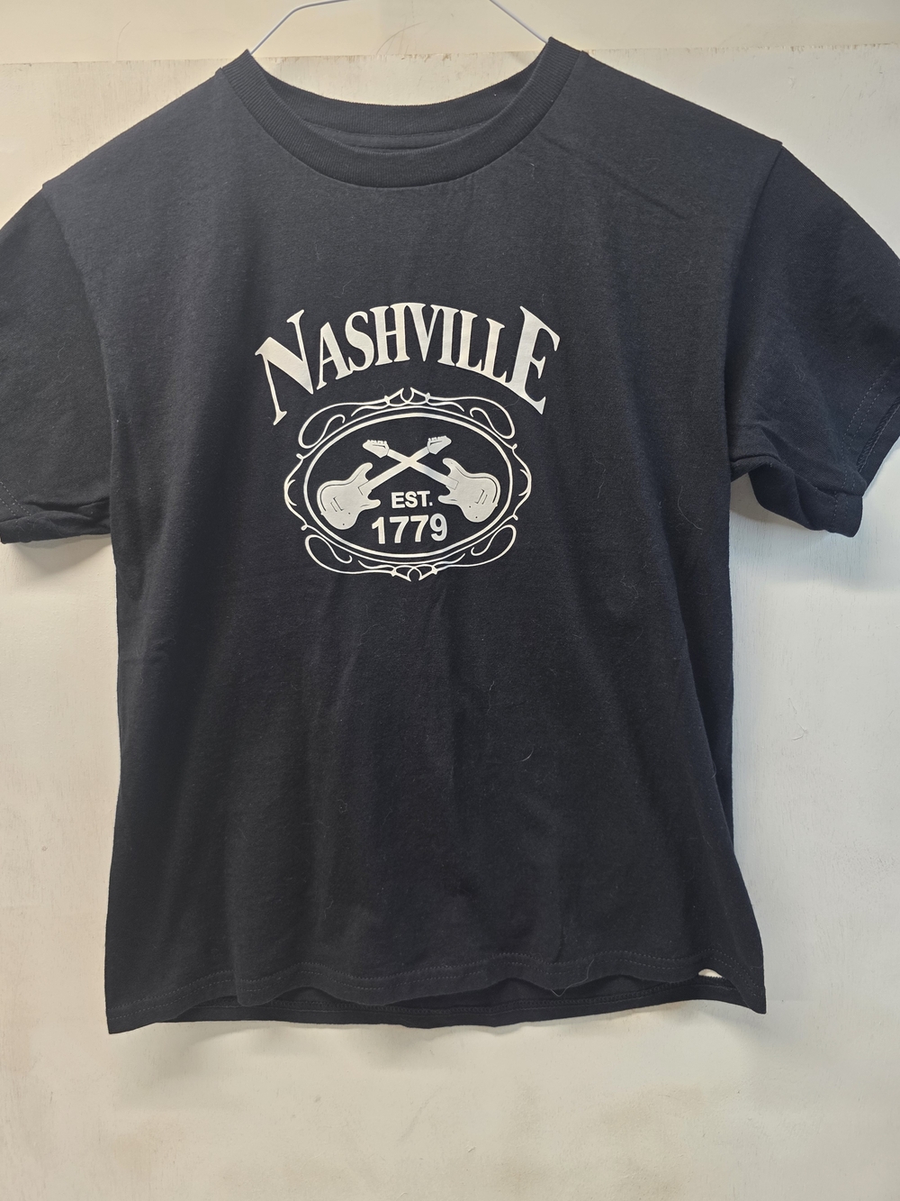 Nashville Tennessee Est 1779 Guitar Graphic T-Shirt Black Gildan Youth Large L